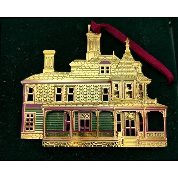 VINTAGE 1997 Better Homes 3D Gold Christmas Ornament - Victorian Seaside Cottage - Picture 2 of 7